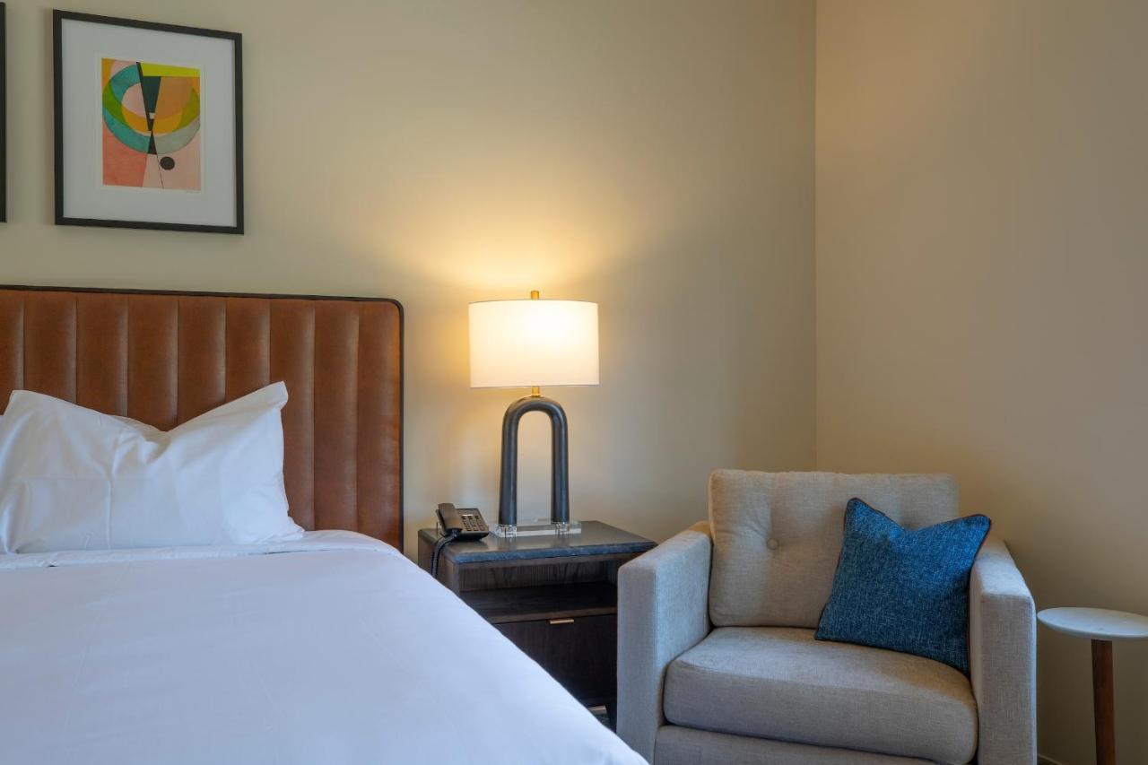 The Holbrook Hotel Данвил Екстериор снимка